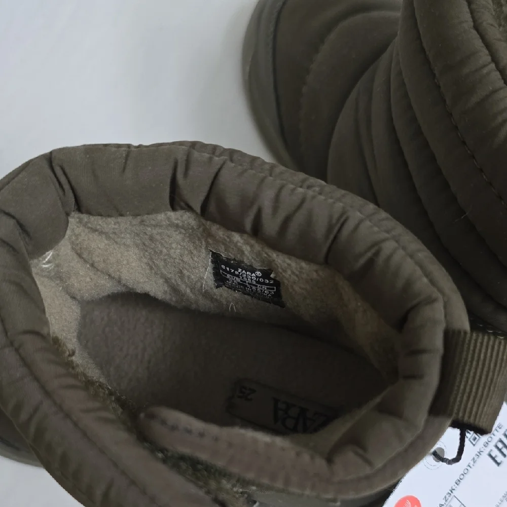 Zara Kids Puffer Boots - Olive Green - Picture 3 of 5